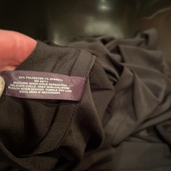 NWT Black Sleeveless Tunic - Picture 8 of 8